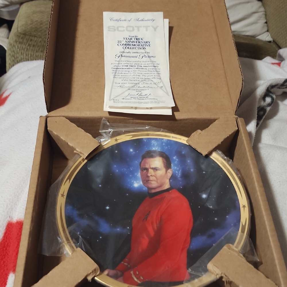 Star Trek Commemorative Plate. " SCOTTY"  1991.